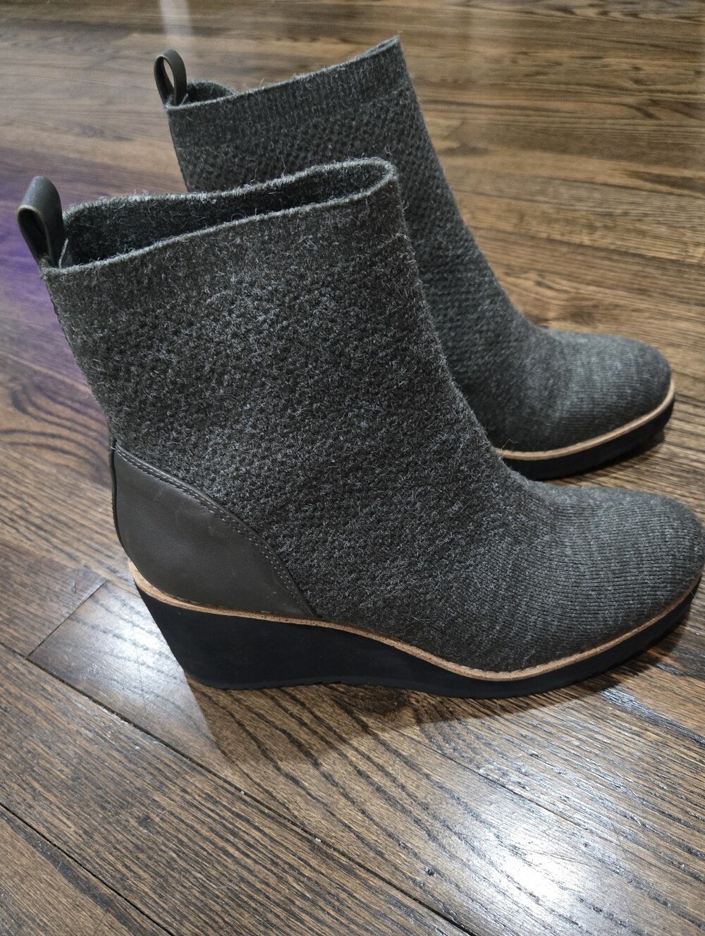Sofft Elaina Waterproof Knit Wedge Booties grey size 8.5